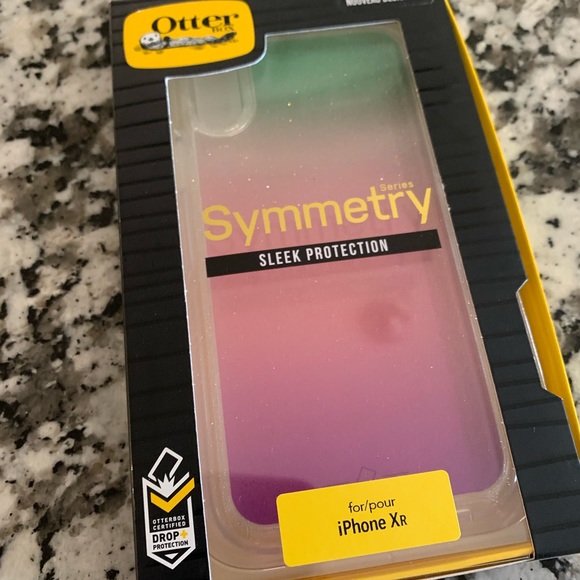 iPhone XR Symmetry Series - Picture 3 of 3